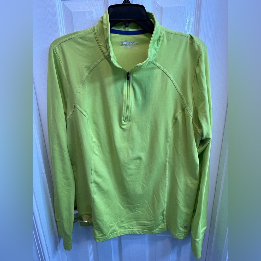 Xersion Neon Green Activewear Top Size XL